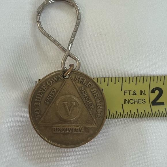 Recovery medallion keychain - Picture 4 of 7
